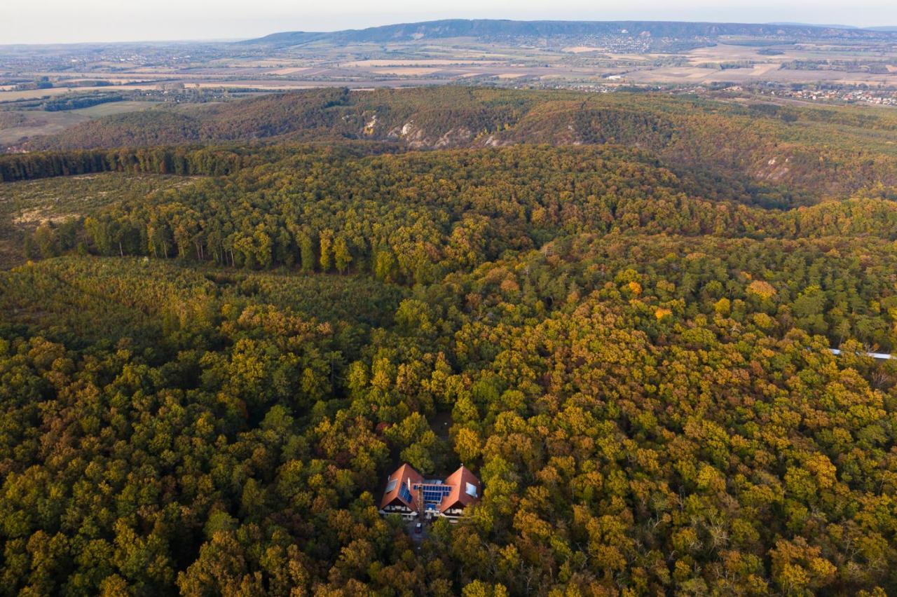 Zseri Vadaszhaz Fehérvárcsurgó Buitenkant foto