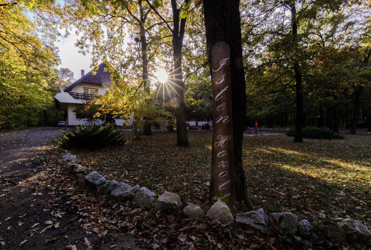 Zseri Vadaszhaz Fehérvárcsurgó Buitenkant foto